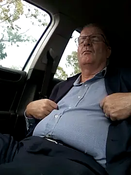 stiffandlubedxh online show from January 22, 2025, 2:26 am