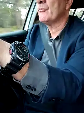 stiffandlubedxh online show from February 25, 2025, 8:19 pm