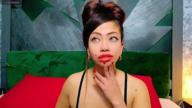 ElyaQuinn online show from January 11, 2025, 3:09 pm