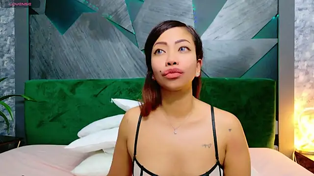 ElyaQuinn online show from January 19, 2025, 2:59 pm