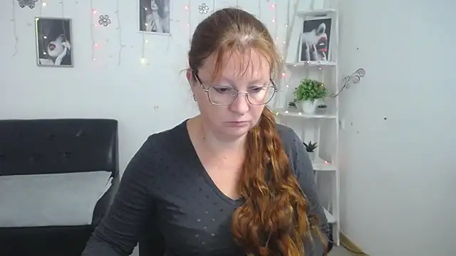 VanessaHotts online show from September 15, 2025, 4:56 am