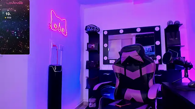 miss kitty online show from March 31, 2026, 12:34 am