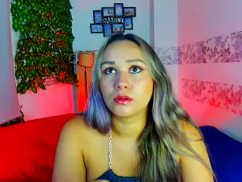 paula brausin online show from February 22, 2025, 8:42 pm