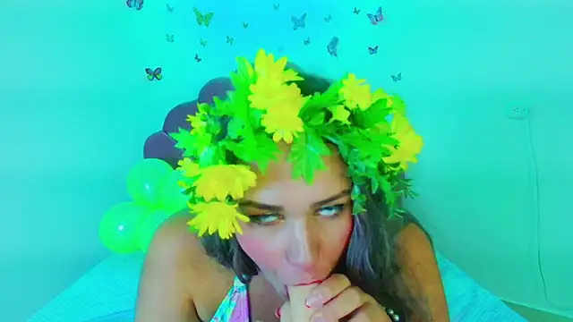 paula brausin online show from March 17, 2025, 11:32 pm