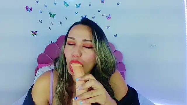 paula brausin online show from September 12, 2025, 2:22 am