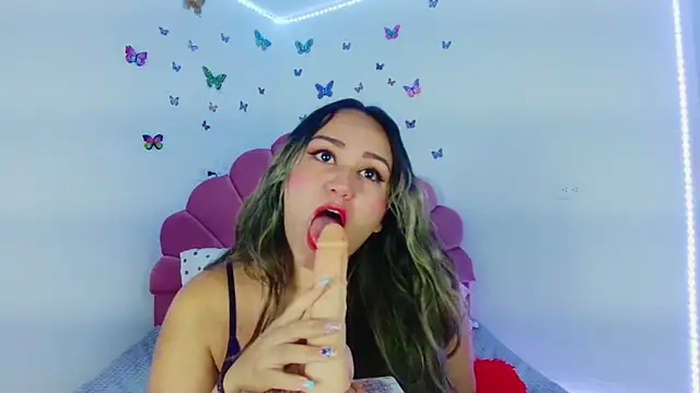 paula brausin online show from September 18, 2025, 1:35 pm