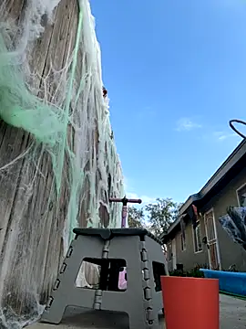 mandjpuff2 online show from September 30, 2025, 4:01 pm