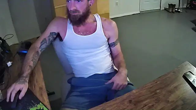 mandjpuff2 online show from December 1, 2025, 4:06 am