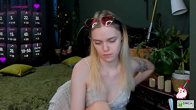 lady bellaa online show from December 13, 2024, 10:41 am