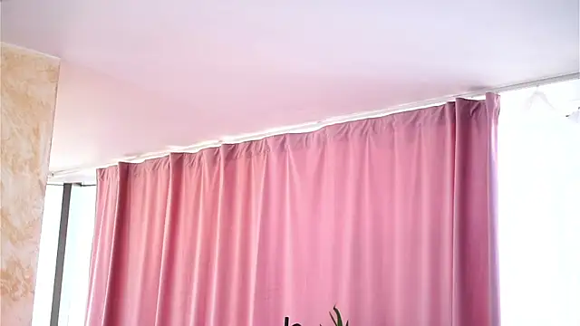 Snapshot of ArtTeasee chatting on January 6, 2025, 11:29 am ArtTeasee online show from January 6, 2025, 11:29 am