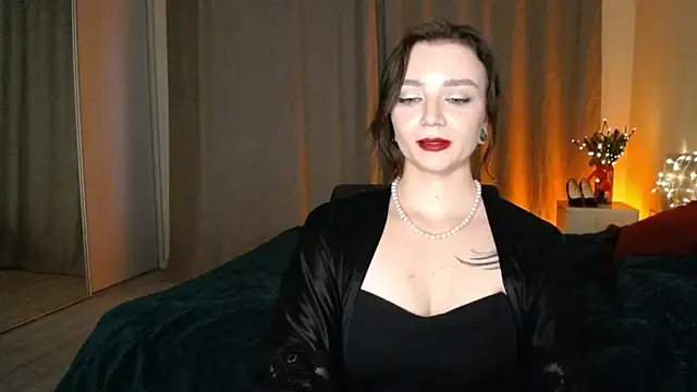 Snapshot of Shadow_Passion chatting on December 19, 2024, 10:45 am Shadow Passion online show from December 19, 2024, 10:45 am