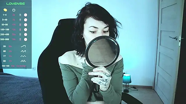 pale skin online show from December 20, 2024, 11:00 am