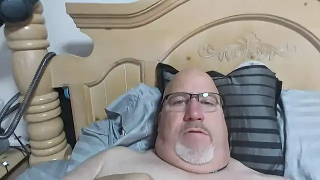 Bigbear0563 online show from December 1, 2025, 6:18 am