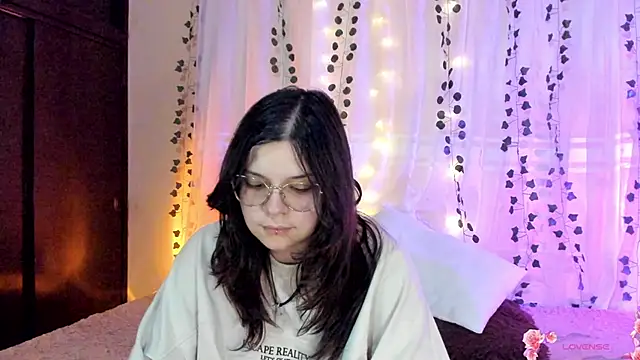 Mey moon online show from December 11, 2024, 11:21 pm