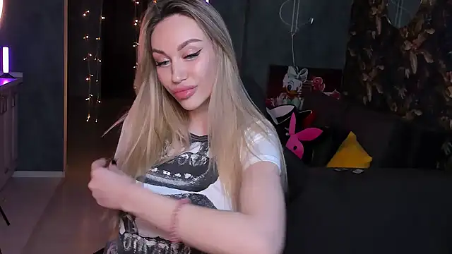 Blckmirrorr online show from February 5, 2025, 2:16 pm