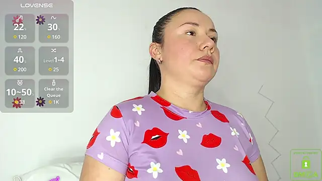 Snapshot of Luci_flores chatting on February 15, 2025, 7:50 pm Luci flores online show from February 15, 2025, 7:50 pm