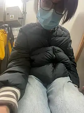 wSilEliaXm online show from February 18, 2026, 3:24 am