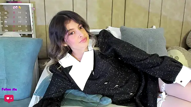 Isabellacharm online show from February 7, 2025, 4:24 pm