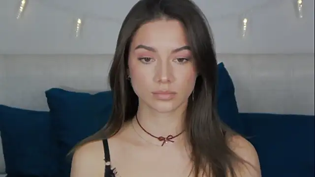 sinthiaroze online show from December 10, 2024, 5:11 pm