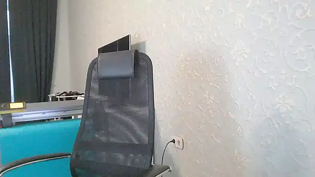 Marselle Laker online show from February 2, 2025, 9:08 am