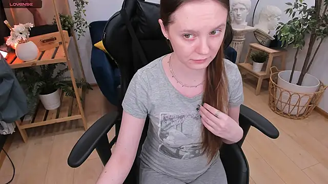 JannaVerdi  online show from January 24, 2025, 6:46 am