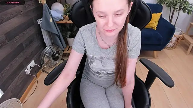 JannaVerdi  online show from February 10, 2025, 6:42 am