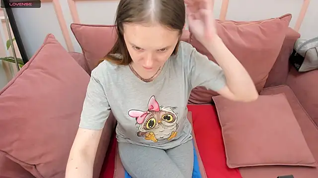 JannaVerdi  online show from September 26, 2025, 6:28 am