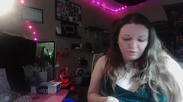 Snapshot of spunlikecottoncandy chatting on February 9, 2026, 5:22 am spunlikecottoncandy online show from February 9, 2026, 5:22 am