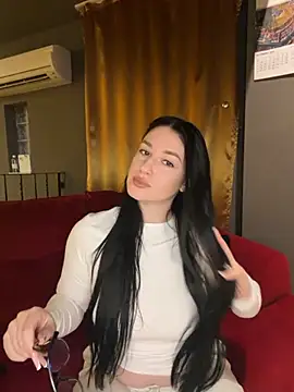 moniqque online show from December 2, 2025, 5:46 am