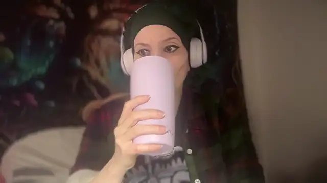 FRRANNKIE online show from March 15, 2026, 6:52 am