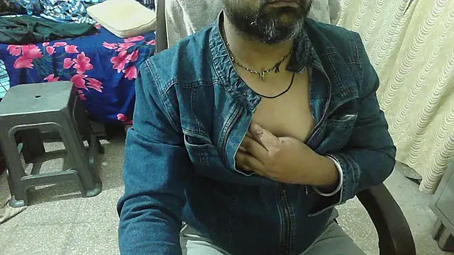 rentarob online show from November 18, 2025, 5:06 pm