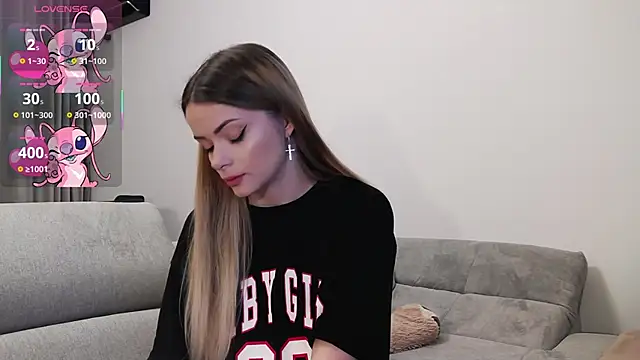 Kailynn Moenn online show from March 5, 2025, 8:42 pm