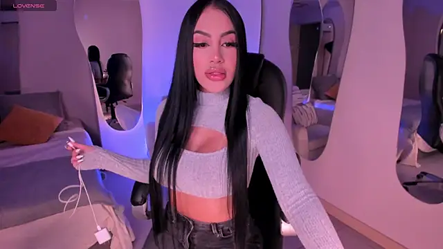 MileyCruz  online show from December 13, 2024, 4:22 am