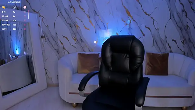 DannaCruz online show from January 9, 2026, 7:04 pm