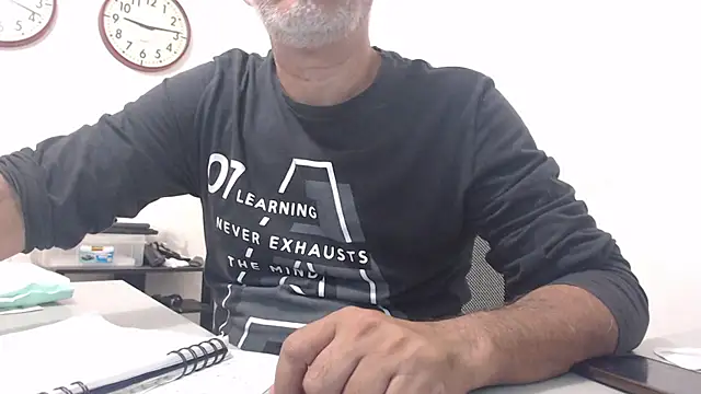 cenizo10124 online show from December 7, 2024, 2:13 pm