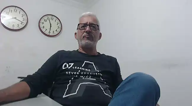 cenizo10124 online show from December 16, 2024, 10:56 pm