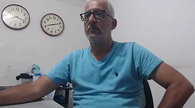 cenizo10124 online show from March 3, 2025, 1:10 am