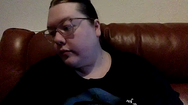 Snapshot of Sexycurvyemilyy chatting on January 19, 2026, 12:42 pm Sexycurvyemilyy online show from January 19, 2026, 12:42 pm