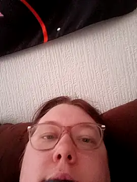 Snapshot of Sexycurvyemilyy chatting on February 14, 2026, 3:42 pm Sexycurvyemilyy online show from February 14, 2026, 3:42 pm