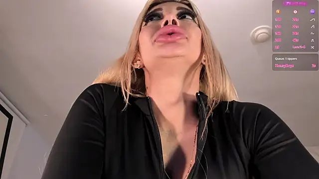 Snapshot of SophiePalmer chatting on February 26, 2025, 2:46 pm SophiePalmer online show from February 26, 2025, 2:46 pm