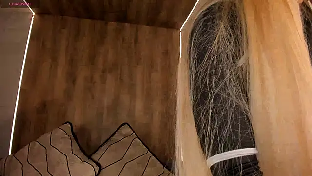 Snapshot of SophiePalmer chatting on March 18, 2025, 11:08 am SophiePalmer online show from March 18, 2025, 11:08 am