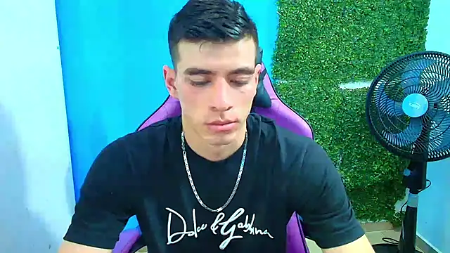 DEIBY BABY online show from January 21, 2025, 2:22 am