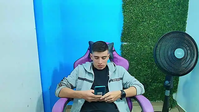 DEIBY BABY online show from February 10, 2025, 4:41 am