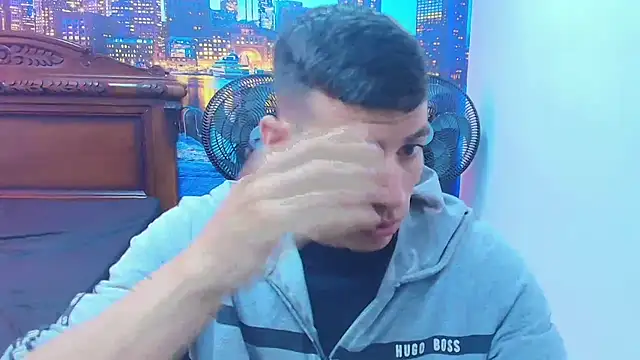 DEIBY BABY online show from October 31, 2025, 3:57 pm