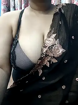 Sexybomb33 online show from February 8, 2025, 7:59 pm