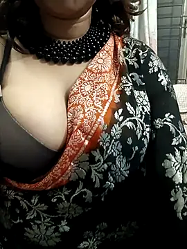 Sexybomb33 online show from February 27, 2025, 2:32 pm