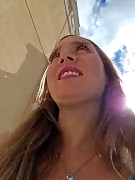 SkyelarSommer online show from January 9, 2026, 4:32 pm