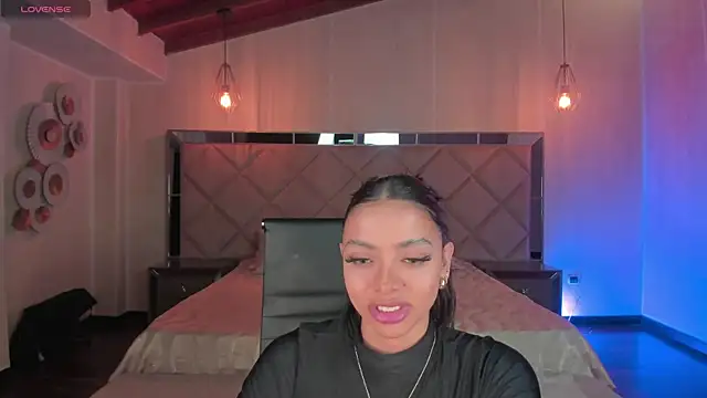 MaraRicci online show from February 6, 2025, 2:44 am