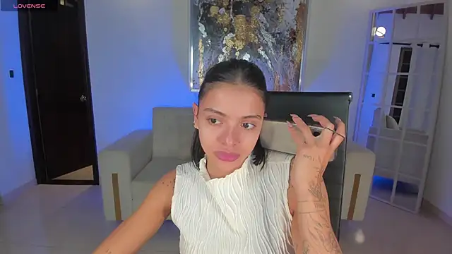 MaraRicci online show from March 11, 2025, 2:43 am