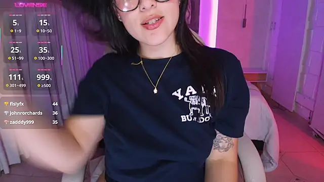 nathalie rivers online show from March 19, 2025, 7:51 am